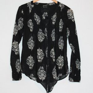 Lucky Brand long sleeve tie front blouse Size M